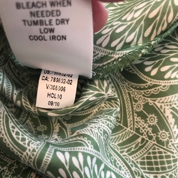 Banana Republic Geometric Top Size M - Picture 5 of 6